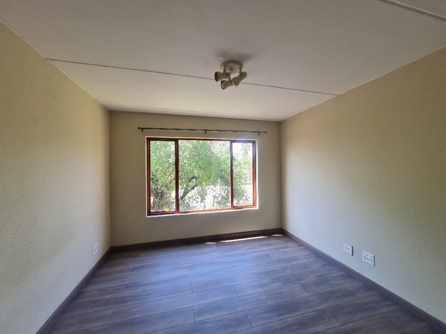 2 Bedroom Property for Sale in Dowerglen Ext 4 Gauteng