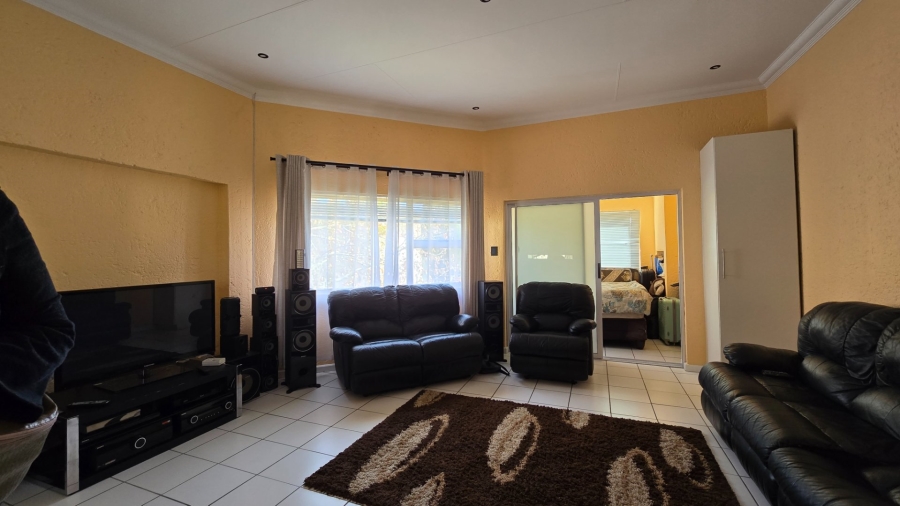 1 Bedroom Property for Sale in Bedford Gardens Gauteng