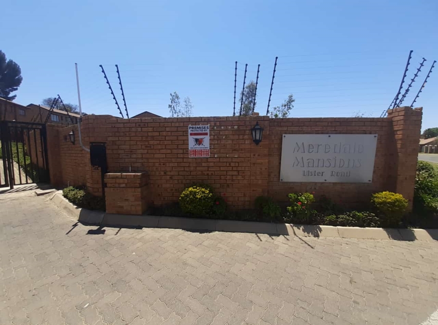 2 Bedroom Property for Sale in Meredale Gauteng