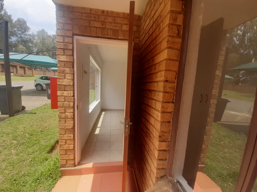 2 Bedroom Property for Sale in Meredale Gauteng