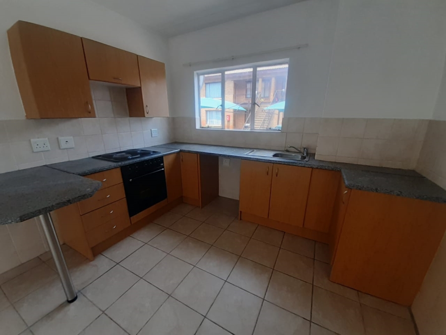 2 Bedroom Property for Sale in Meredale Gauteng