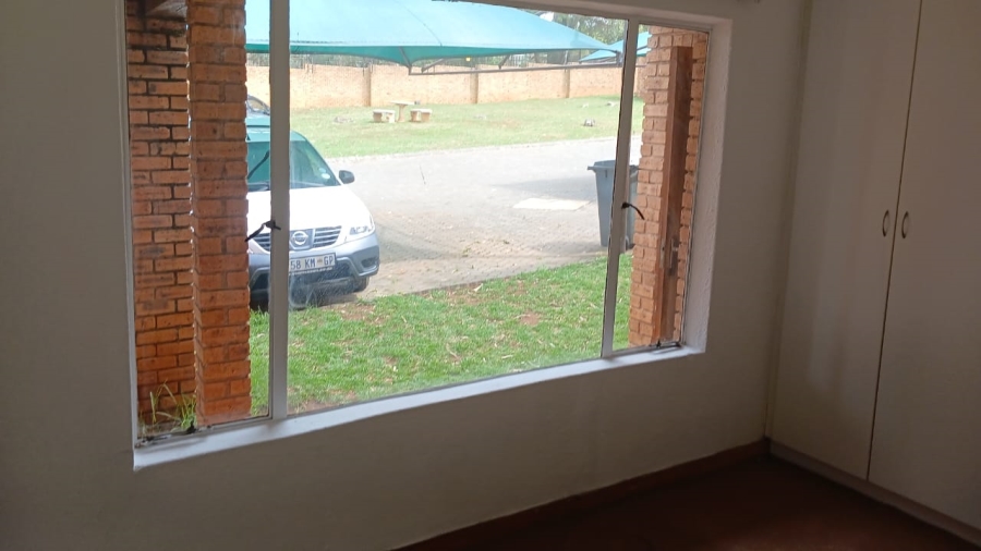 2 Bedroom Property for Sale in Meredale Gauteng