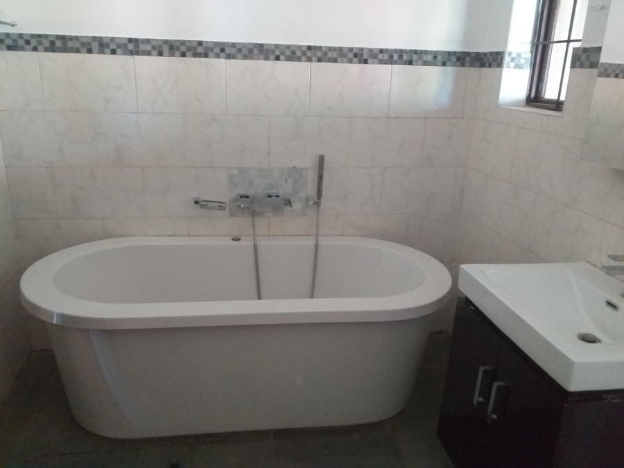 To Let 2 Bedroom Property for Rent in Westdene Gauteng