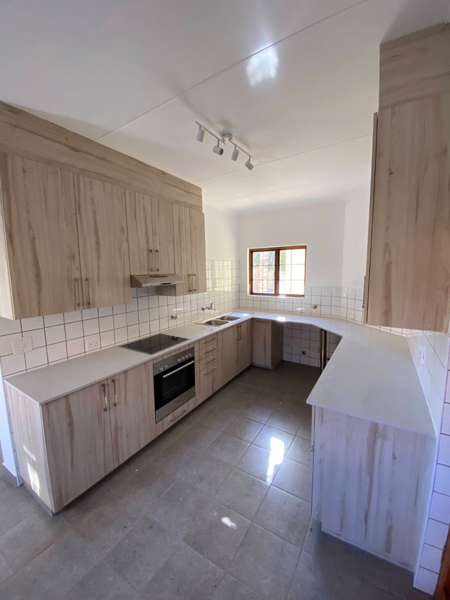 To Let 2 Bedroom Property for Rent in Equestria Gauteng