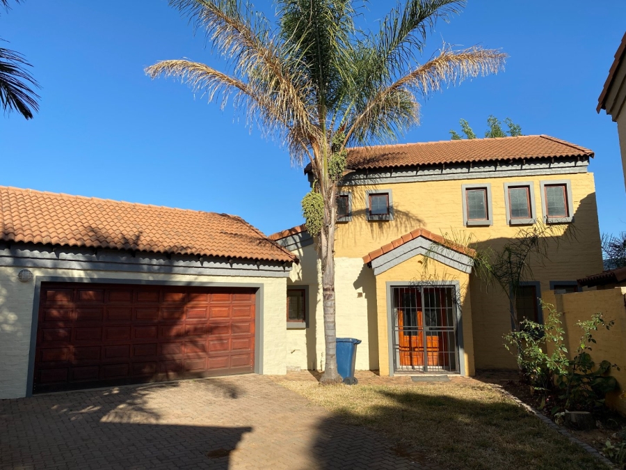 To Let 2 Bedroom Property for Rent in Equestria Gauteng