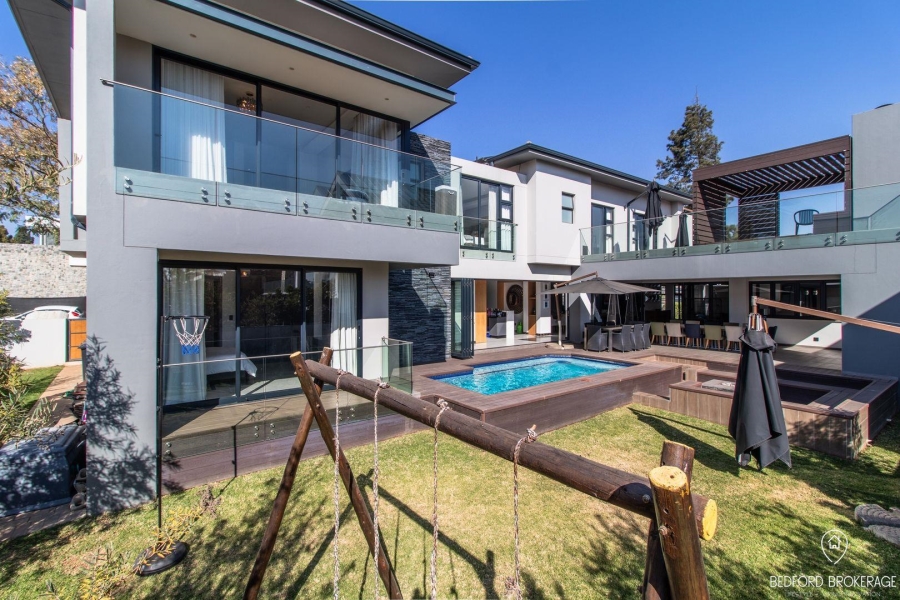 5 Bedroom Property for Sale in Neighbourhood Estate Gauteng