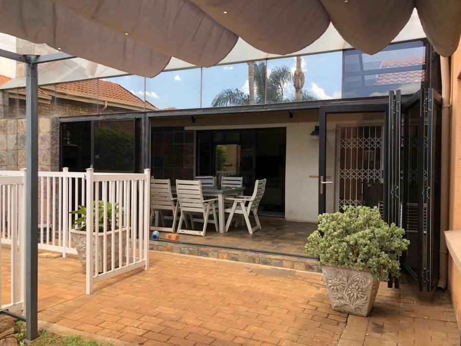 To Let 4 Bedroom Property for Rent in Wierdaglen Estate Gauteng