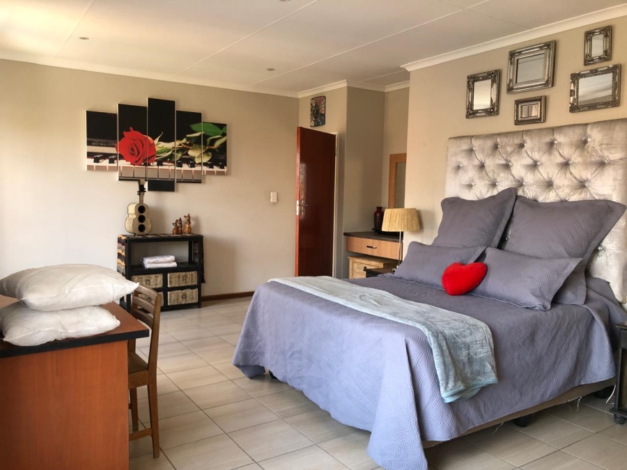 To Let 4 Bedroom Property for Rent in Wierdaglen Estate Gauteng