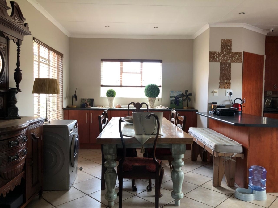 To Let 4 Bedroom Property for Rent in Wierdaglen Estate Gauteng