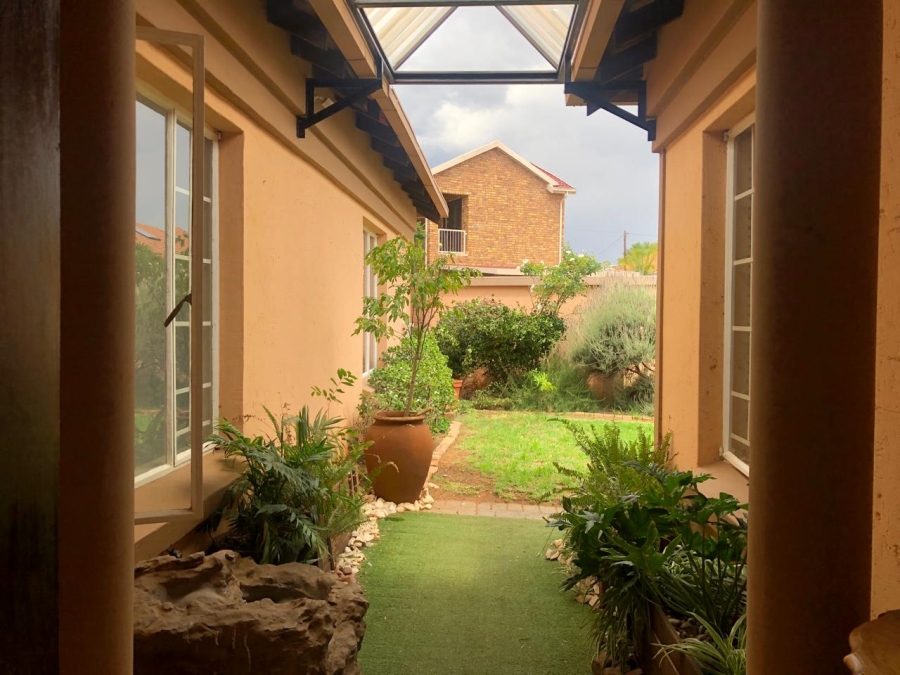 To Let 4 Bedroom Property for Rent in Wierdaglen Estate Gauteng