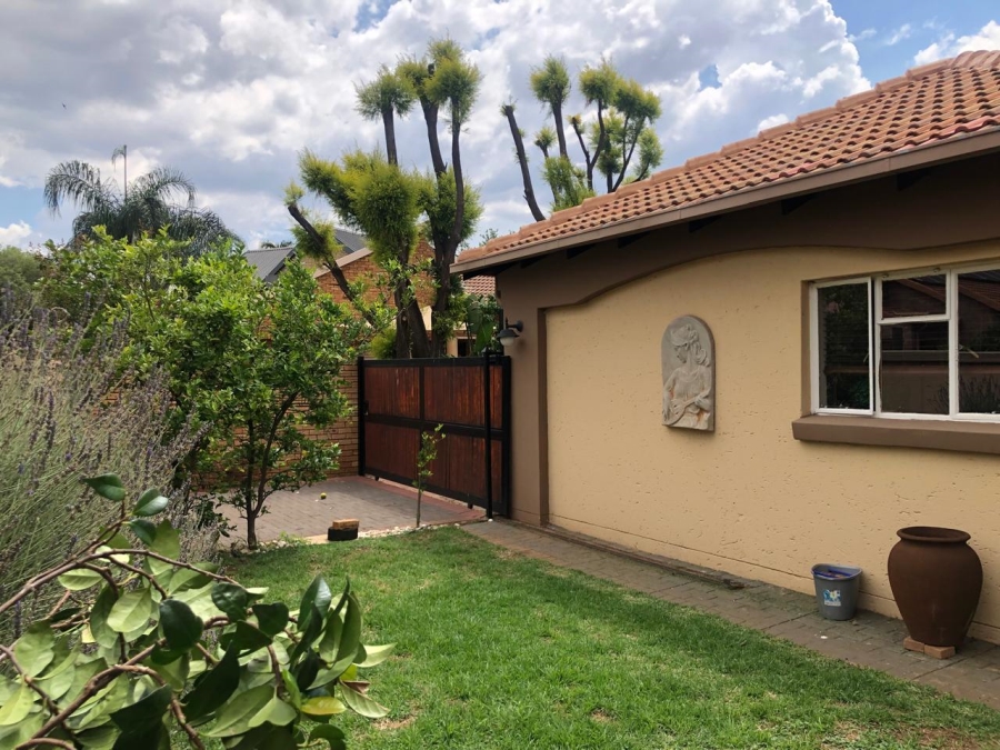 To Let 4 Bedroom Property for Rent in Wierdaglen Estate Gauteng