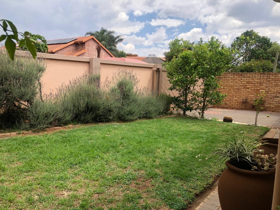 To Let 4 Bedroom Property for Rent in Wierdaglen Estate Gauteng