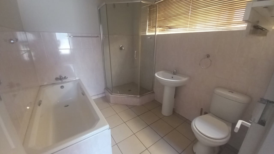 5 Bedroom Property for Sale in Krugersdorp North Gauteng