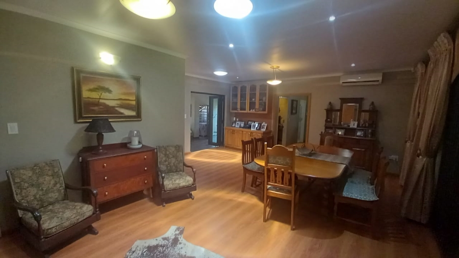 4 Bedroom Property for Sale in Rant En Dal Gauteng