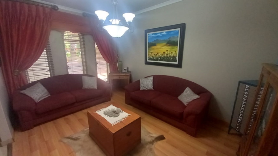 4 Bedroom Property for Sale in Rant En Dal Gauteng