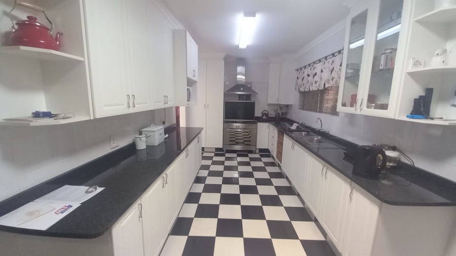 4 Bedroom Property for Sale in Rant En Dal Gauteng