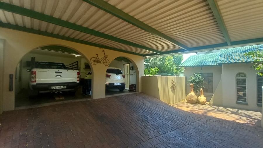 4 Bedroom Property for Sale in Rant En Dal Gauteng