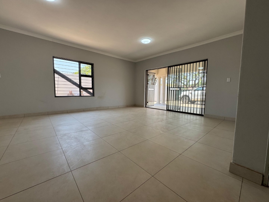 To Let commercial Property for Rent in Laudium Ext 3 Gauteng