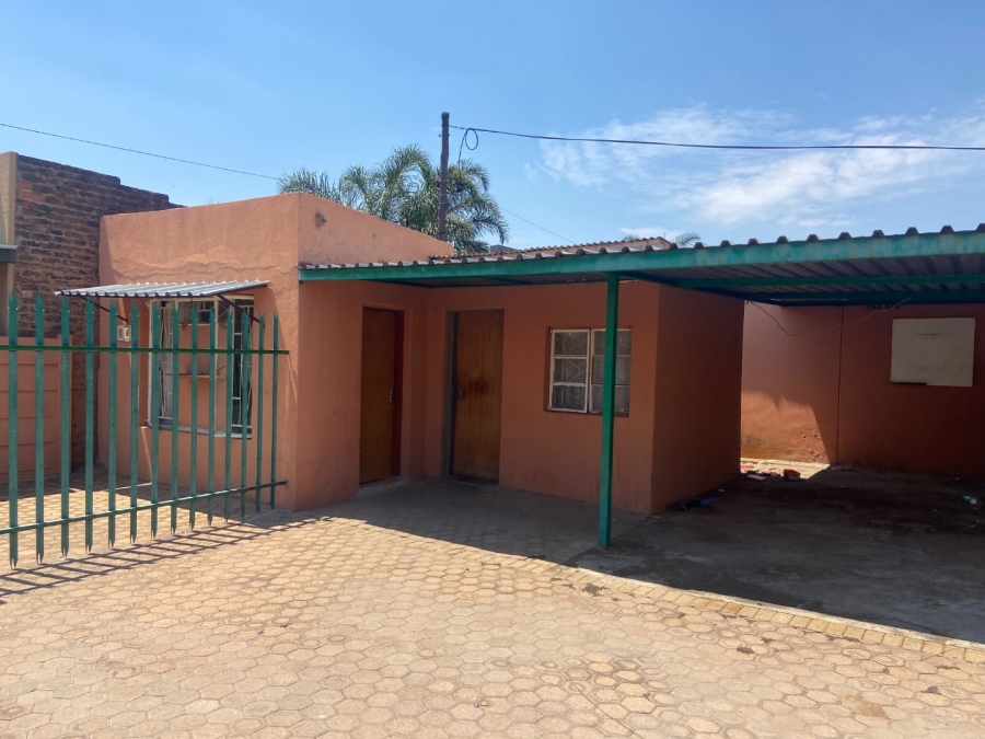 7 Bedroom Property for Sale in Krugersdorp West Gauteng