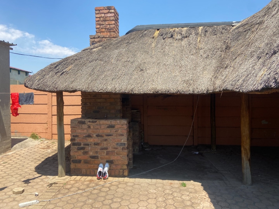 7 Bedroom Property for Sale in Krugersdorp West Gauteng