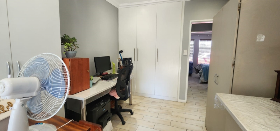 3 Bedroom Property for Sale in Brackenhurst Gauteng