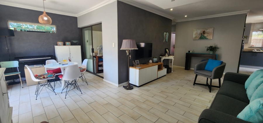 3 Bedroom Property for Sale in Brackenhurst Gauteng