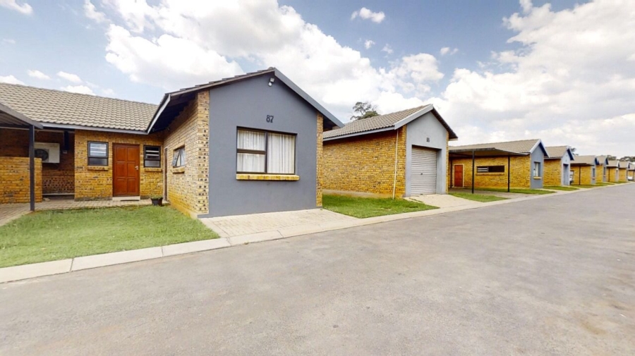 To Let 3 Bedroom Property for Rent in Angelo Gauteng