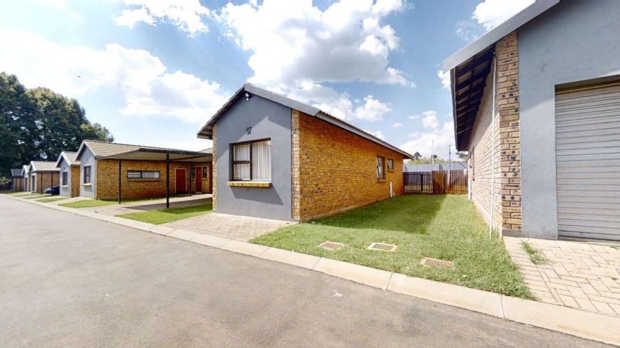 To Let 3 Bedroom Property for Rent in Angelo Gauteng