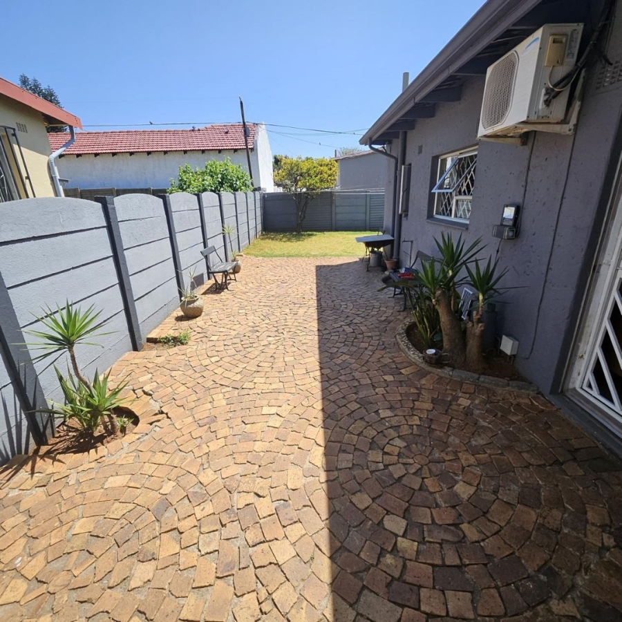 4 Bedroom Property for Sale in Sophiatown Gauteng