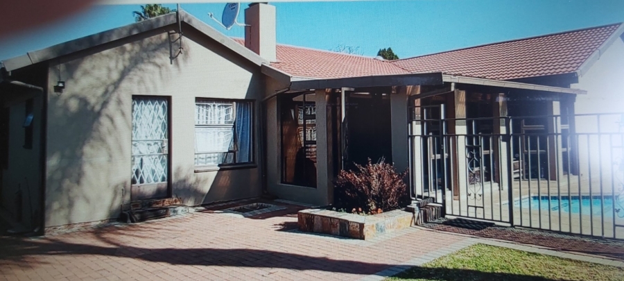 4 Bedroom Property for Sale in Van Riebeeck Park Gauteng