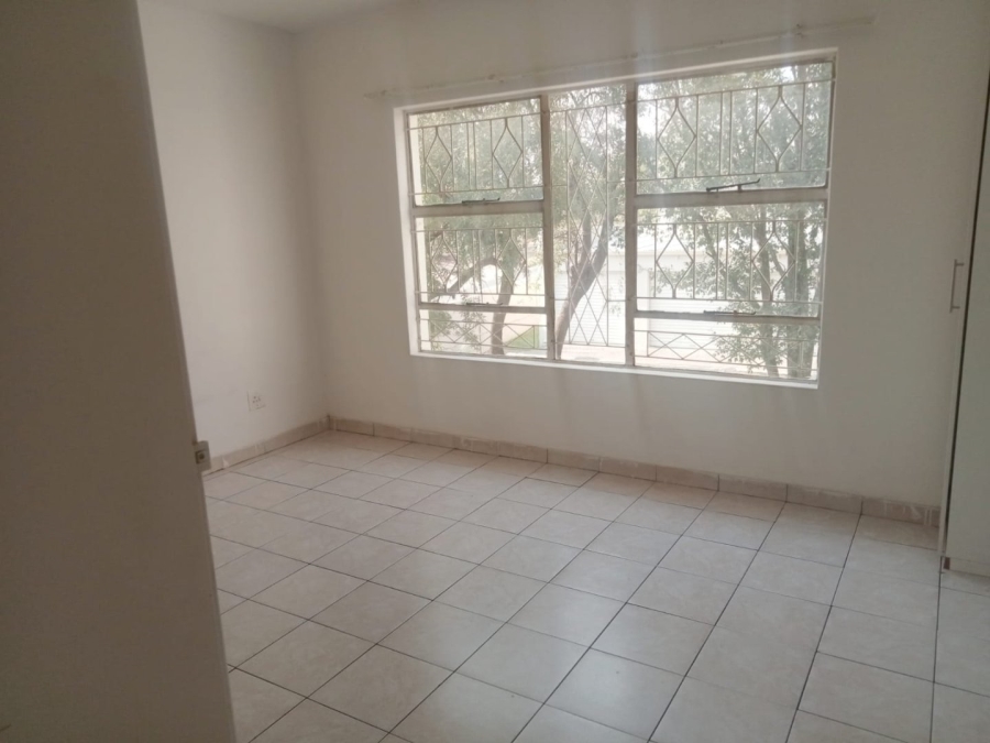 To Let 2 Bedroom Property for Rent in Vorna Valley Gauteng