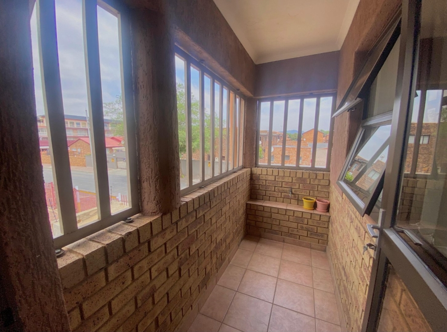 3 Bedroom Property for Sale in New Redruth Gauteng