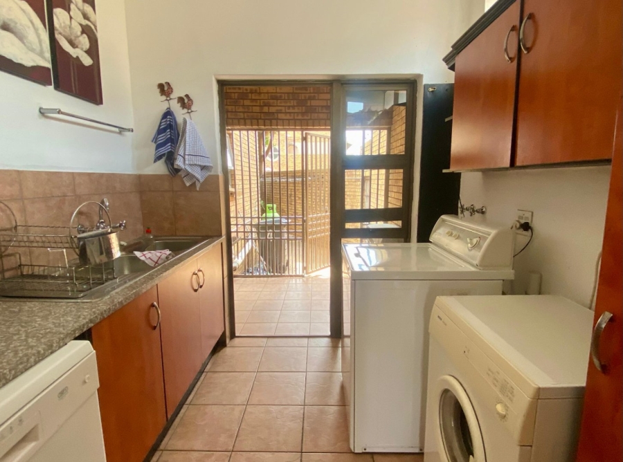 3 Bedroom Property for Sale in New Redruth Gauteng