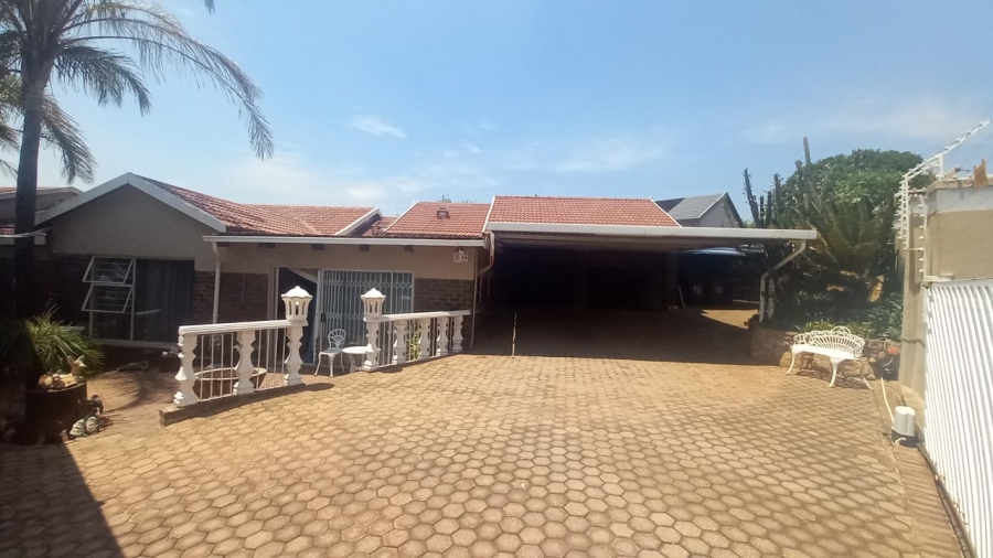 5 Bedroom Property for Sale in Rant En Dal Gauteng