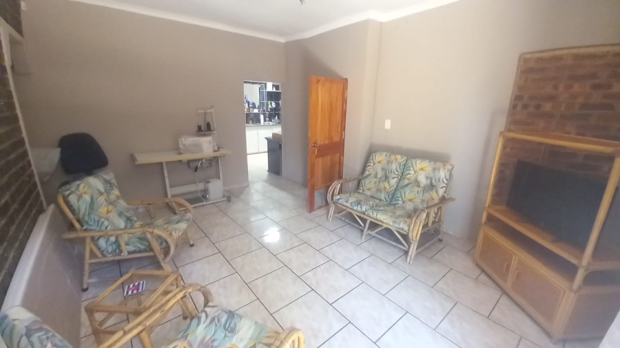 5 Bedroom Property for Sale in Rant En Dal Gauteng