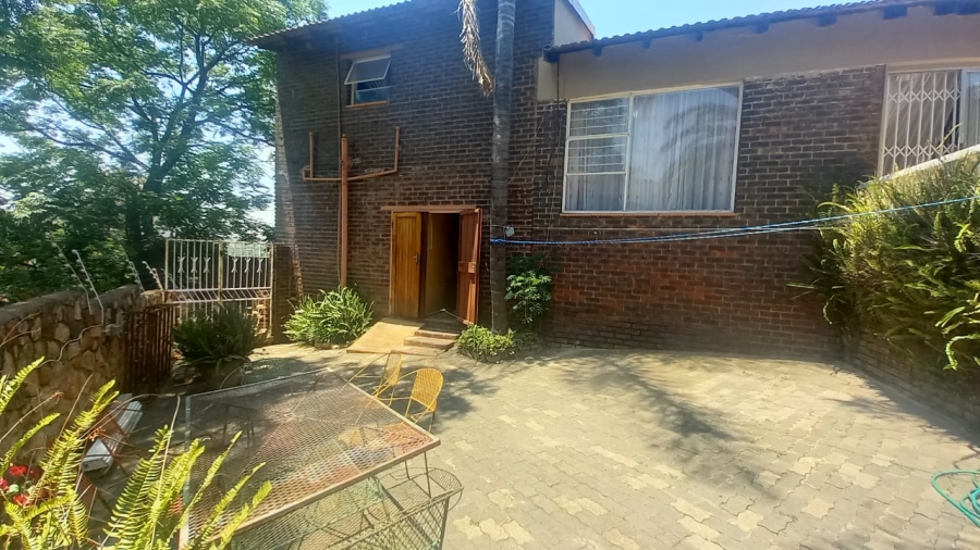 5 Bedroom Property for Sale in Rant En Dal Gauteng