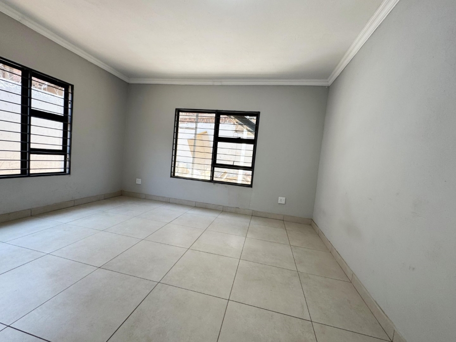 To Let 2 Bedroom Property for Rent in Laudium Ext 3 Gauteng