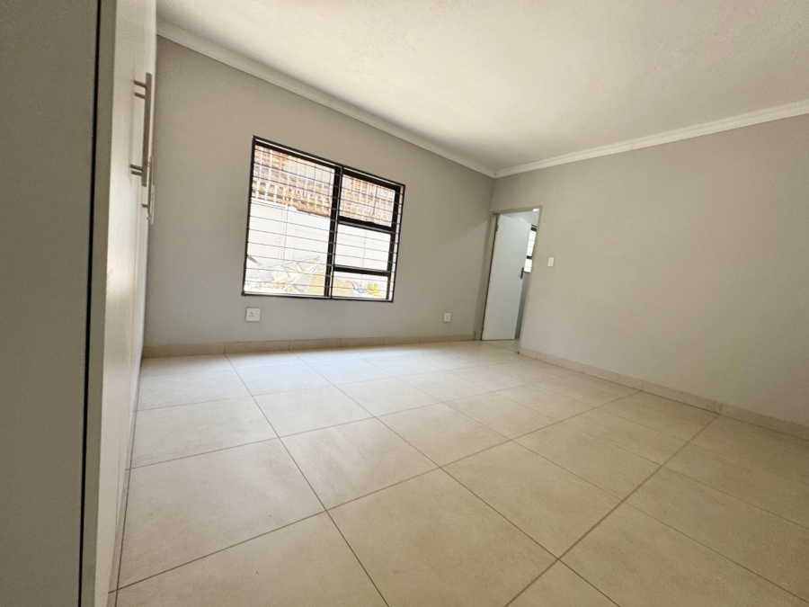 To Let 2 Bedroom Property for Rent in Laudium Ext 3 Gauteng