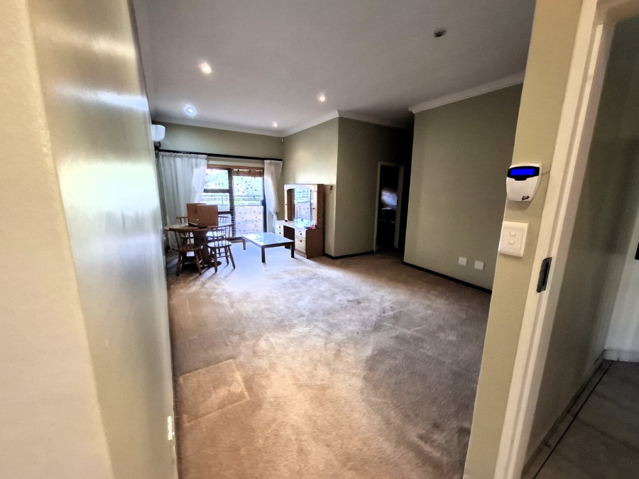 To Let 4 Bedroom Property for Rent in The Wilds Gauteng