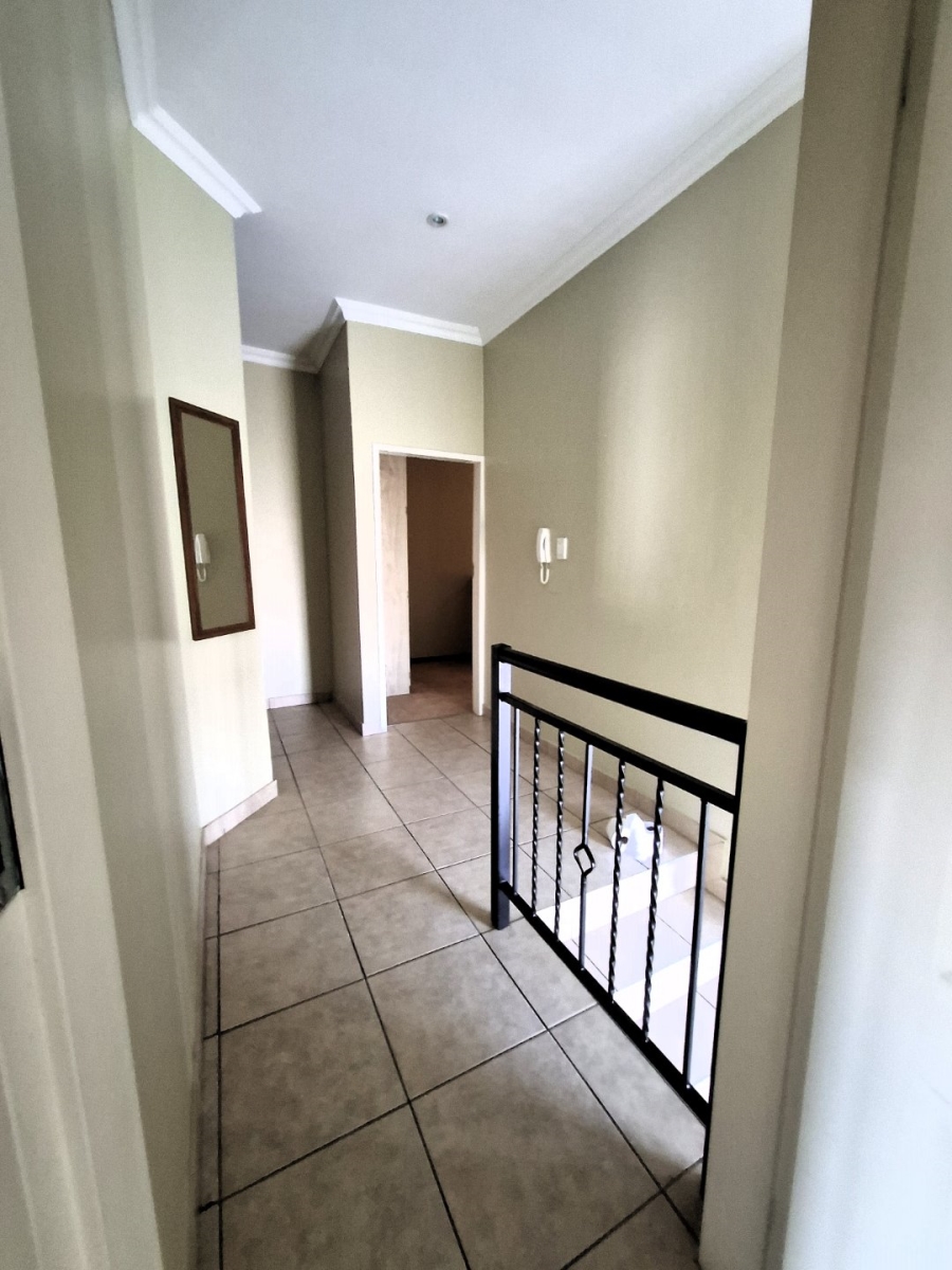 To Let 4 Bedroom Property for Rent in The Wilds Gauteng