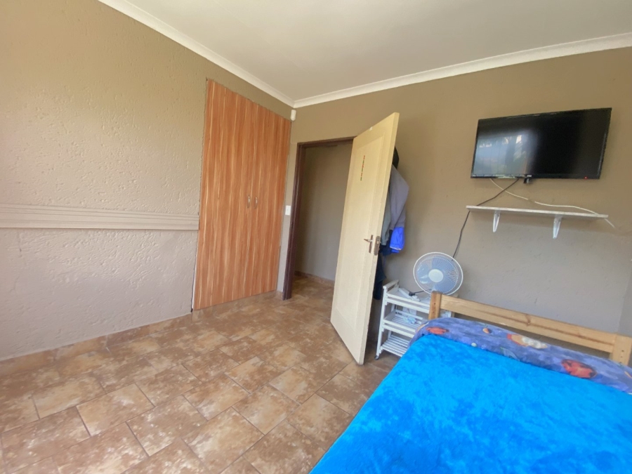 4 Bedroom Property for Sale in Roodekrans Gauteng