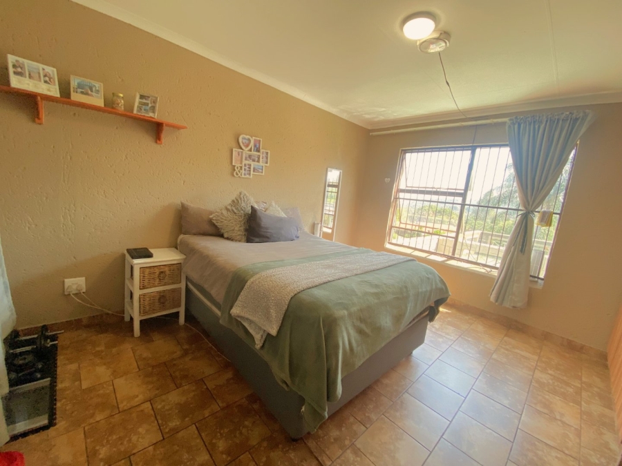 4 Bedroom Property for Sale in Roodekrans Gauteng