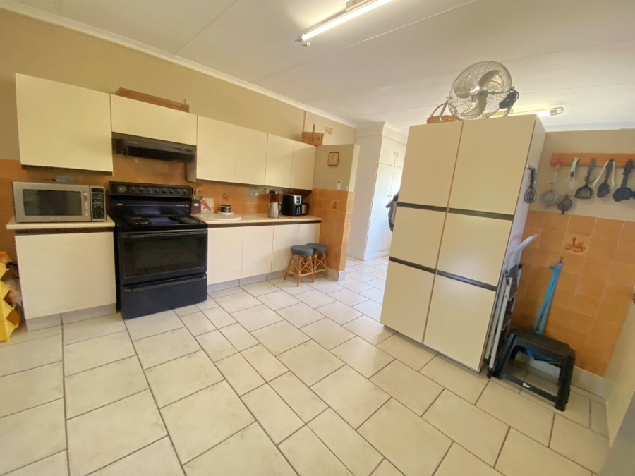 3 Bedroom Property for Sale in Breaunanda Gauteng