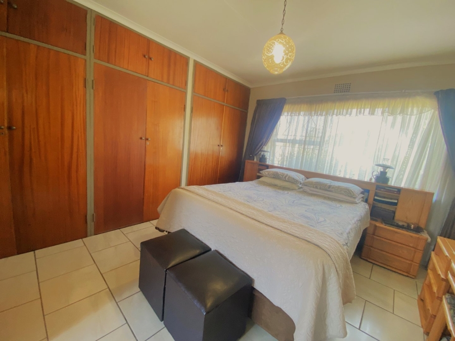 3 Bedroom Property for Sale in Breaunanda Gauteng