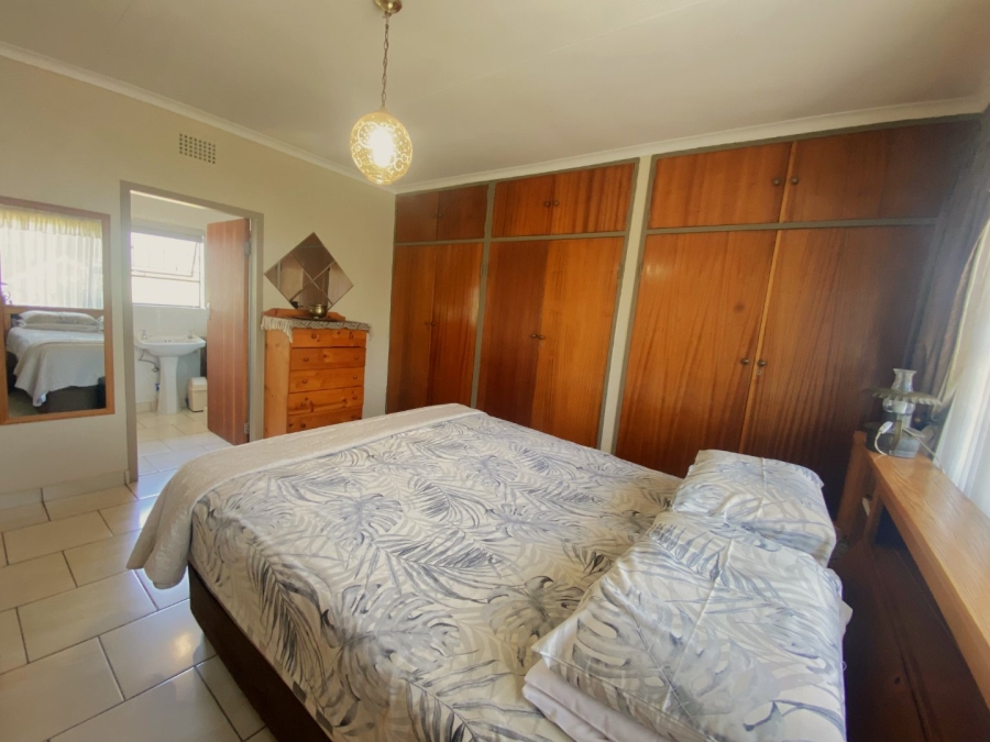 3 Bedroom Property for Sale in Breaunanda Gauteng