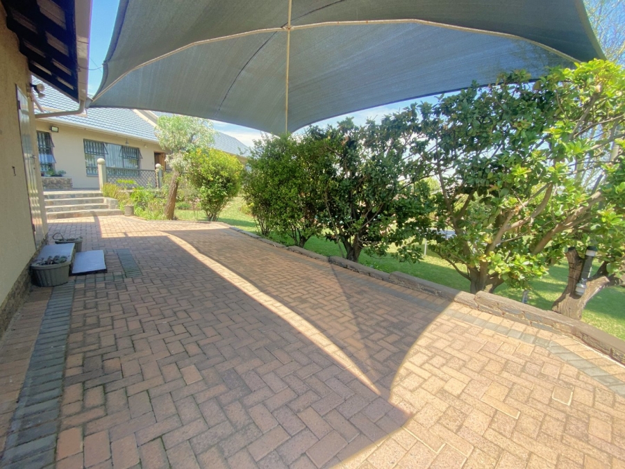 3 Bedroom Property for Sale in Breaunanda Gauteng