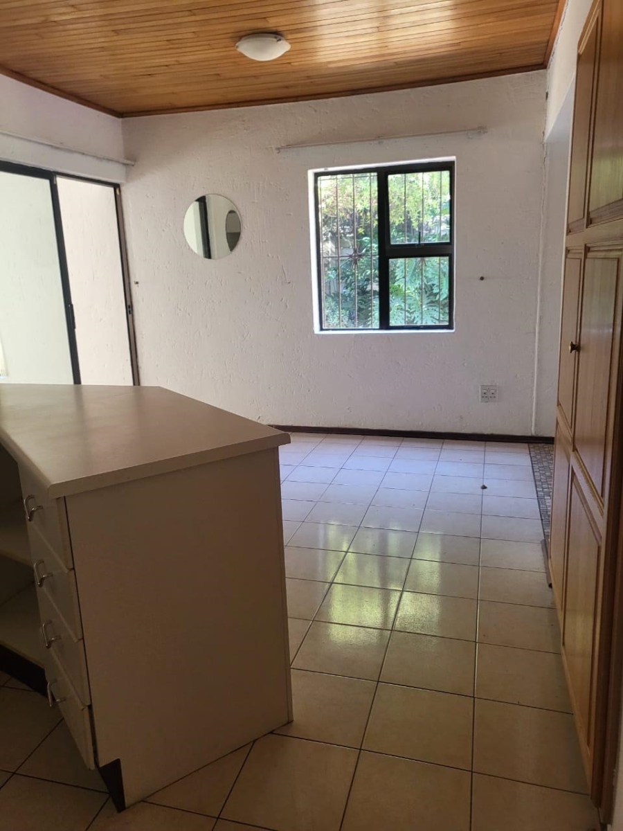 To Let 2 Bedroom Property for Rent in Ruimsig Gauteng