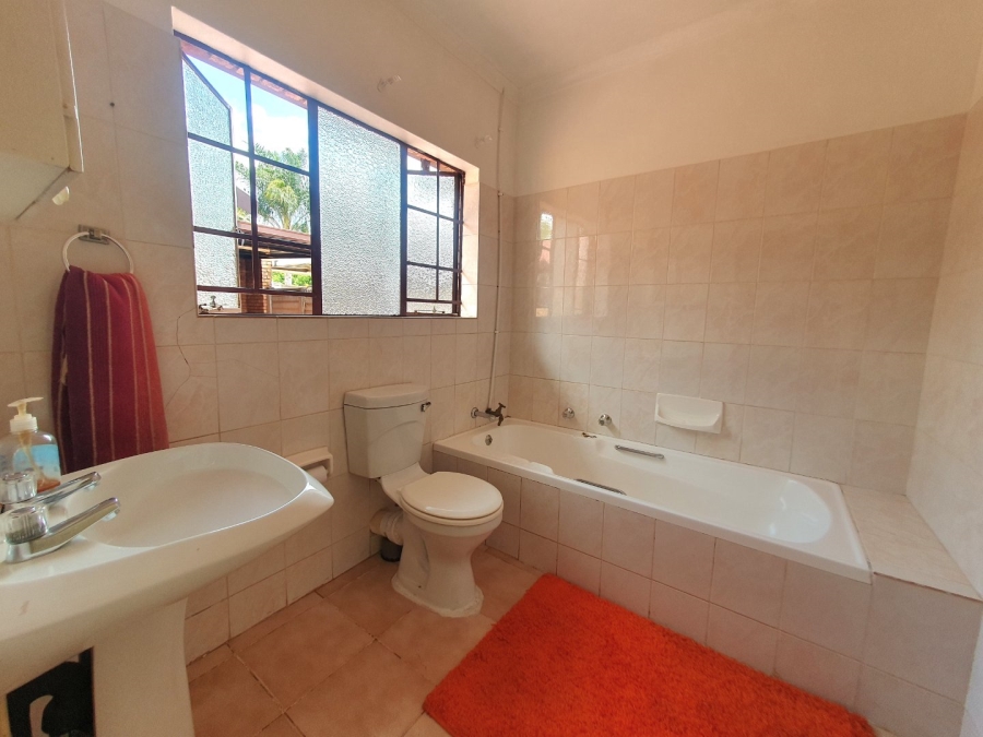 4 Bedroom Property for Sale in Doornpoort Gauteng