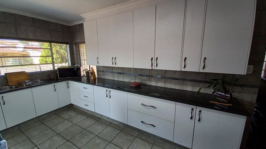 3 Bedroom Property for Sale in Witpoortjie Gauteng