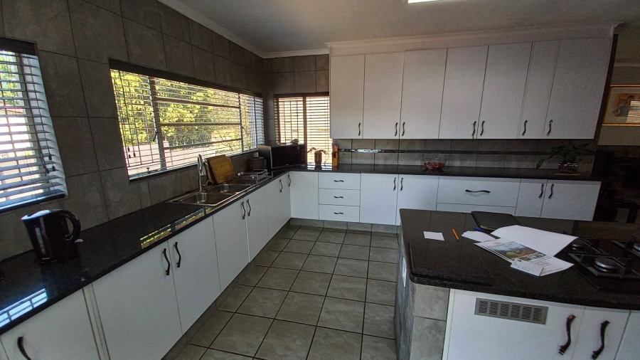 3 Bedroom Property for Sale in Witpoortjie Gauteng